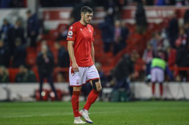 Nottingham Ormanı 'ndan Scott McKenna # 26 Premier League maçında üzgün görünüyor Nottingham Forest, Aston Villa' ya karşı City Ground, Nottingham, İngiltere, 10 Ekim 202