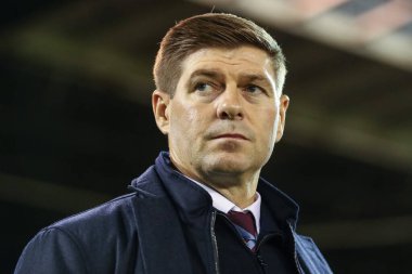 Steven Gerrard Premier Lig maçında Aston Villa 'nın teknik direktörü Nottingham Forest, Aston Villa' ya karşı City Ground, Nottingham, İngiltere 'de 10 Ekim 202