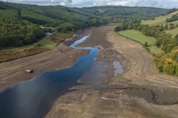 Utopené Vesnice Pod Přehradou Ladybower Jsou Vystaveny Dlouhém Létě Sucha — Stock fotografie