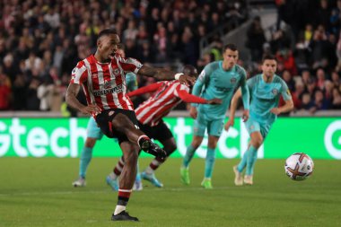 Brentford 'un 17 numaralı oyuncusu Ivan Toney, Brentford Stadyumu' nda oynanan Premier Lig karşılaşmasında Brentford-Brighton ve Hove Albion 'a karşı 14 Ekim' de oynanan maçta Brentford 17 sayı kaydetti.