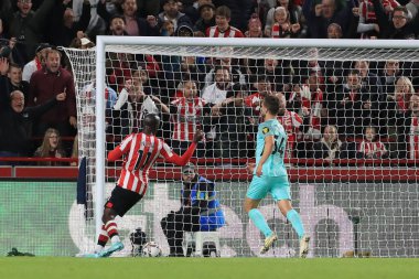 Brentford 17 numaralı Ivan Toney Premier Lig karşılaşmasında Brentford, Brighton ve Hove Albion 'a karşı Brentford Community Stadyumu, Londra, Birleşik Krallık, 14 Ekim 202' de oynanan maçta 1-0 berabere kaldı.