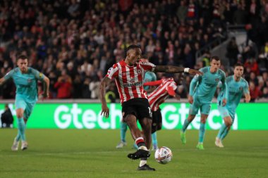 Brentford 17 numaralı Ivan Toney Premier Lig maçında Brentford, Brighton ve Hove Albion 'a karşı Brentford Community Stadyumu, Londra, Birleşik Krallık' ta 14 Ekim 202 'de oynanan maçta sayı kaydetti.