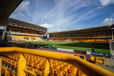 Molineux 'nun Premier Lig maçından önceki genel görünümü Wolverhampton Wanderers, Molineux, Wolverhampton, İngiltere' de Nottingham Ormanı 'na karşı 15 Ekim 202