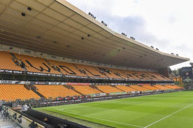 Molineux Stadyumu 'nun genel manzarası, Wolverhampton Wanderers F.C. Premier Lig maçında Wolverhampton Wanderers Nottingham Ormanı' na karşı Molineux, Wolverhampton, Birleşik Krallık, 15 Ekim 202