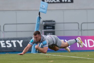  Bath Rugby 'den Matt Gallagher # 15 numara Gallagher, 15 Ekim 202' de StoneX Stadyumu 'nda oynanan Gallagher Premiership maçında açılış vuruşunu yaptı.