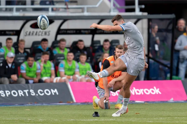 Orlando Bailey Van Bath Rugby Zet Try Kick Tijdens Gallagher — Stockfoto