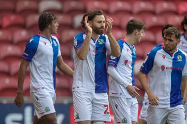 Blackburn Rovers oyuncuları Middlesbrough - Blackburn Rovers maçında Middlesbrough - Middlesbrough Stadyumu, Birleşik Krallık, 15 Ekim 'de oynanan Middlesbrough # 26 Middlesbrough maçında Darragh Lenihan' ın açılış golünü ve kendi kalesini kutladılar. 