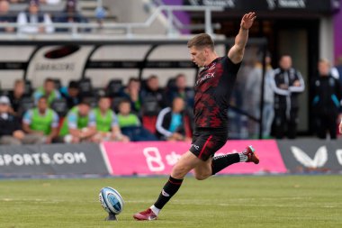  Saracens 'tan Owen Farrell 15 Ekim 202' de StoneX Stadyumu 'nda oynanan Gallagher Premiership maçında Saracens - Bath Rugby maçında ilk vuruşu yaptı.