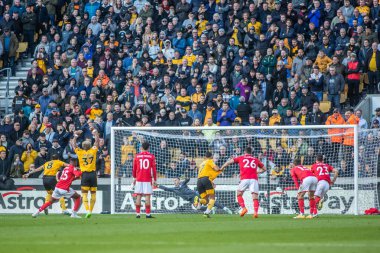 Wolverhampton Wanderers 'dan Ruben Neves 15 Ekim 202' de Molineux, Wolverhampton, Birleşik Krallık 'ta oynanan Premier League maçında Wolverhampton Wanderers Nottingham Forest' a karşı penaltı attı.