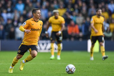 Wolverhampton Wanderers 'ın Premier League maçı sırasında Daniel Podence # 10 Molineux, Wolverhampton, Birleşik Krallık' ta Wolverhampton Wanderers - Nottingham Forest maçı, 15 Ekim 202