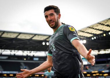 Gol 1-4 Plymouth Argyle orta saha oyuncusu Finn Azaz (18), 15 Ekim 202 'de İngiltere' de MK Dons - Plymouth Argyle maçında gol attı.