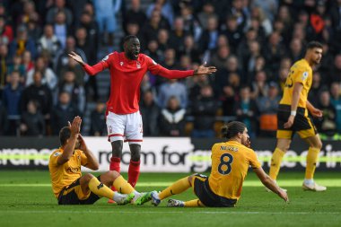 Nottingham Ormanı 'ndan Cheikhou Kouyat # 21 Premier Lig maçında Wolverhampton Wanderers, Nottingham Ormanı' na karşı Molineux, Wolverhampton, Birleşik Krallık, 15 Ekim 2022