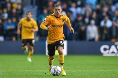 Wolverhampton Wanderers 'ın Premier League maçı sırasında Daniel Podence # 10 Molineux, Wolverhampton, Birleşik Krallık' ta Wolverhampton Wanderers - Nottingham Forest maçı, 15 Ekim 202