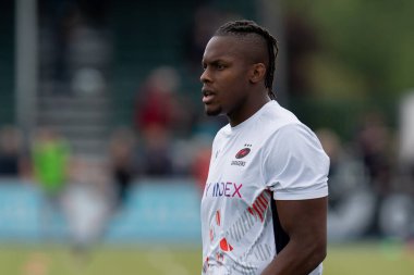  Saracens 'li Maro Itoje # 4, 15 Ekim 202' de StoneX Stadyumu 'nda oynanan Gallagher Premiership maçından önce ısınıyor.