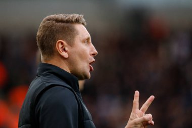 Andy Dawson Hull City 'nin geçici teknik direktörü Hull City - Hull City - Birmingham City maçı sırasında MKM Stadyumu, Hull, İngiltere, 16 Ekim 202