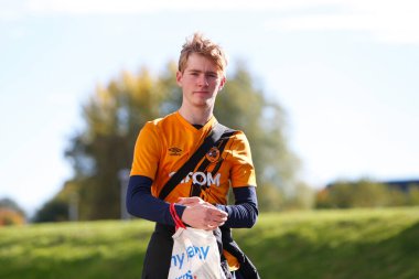 Hull City taraftarlarından biri, 16 Ekim 202 'de İngiltere' nin Hull şehrindeki MKM Stadyumu 'nda Hull City ve Birmingham City arasındaki Sky Bet Şampiyonası karşılaşması için stadyuma geldi.