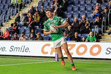 İrlanda 'nın Innes Senior' u Rugby Ligi Dünya Kupası 2021 karşılaşmasında Jamaika 'ya karşı İrlanda' nın Headingley Stadyumu, Leeds, Birleşik Krallık 'ta 16 Ekim 202' de karşılaşacak.