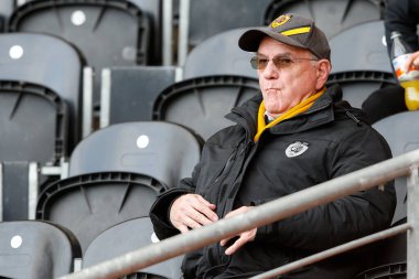 Hull City taraftarı Sky Bet Şampiyonası maçında Hull City, Birmingham City 'ye karşı MKM Stadyumu, Hull, İngiltere, 16 Ekim 202