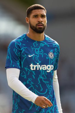 Chelsea 'den Ruben Loftus-Cheek # 12 Premier Lig maçında ısınıyor Aston Villa Chelsea' ye karşı Villa Park, Birmingham, İngiltere, 16 Ekim 202