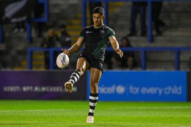 Yeni Zelandalı Dylan Brown, Rugby Ligi Dünya Kupası 2021 karşılaşması öncesinde Halliwell Jones Stadyumu, Warrington, İngiltere 'de oynanan 16 Ekim 202' de oynanan karşılaşma öncesi ısınma maçında