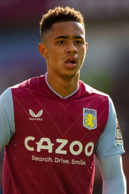 Aston Villa 'dan Jacob Ramsey # 41 Premier Lig karşılaşmasında Aston Villa, Chelsea' ye karşı Villa Park, Birmingham, İngiltere, 16 Ekim 202