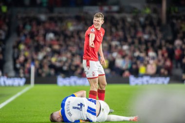 Nottingham Ormanı 'ndan Ryan Yates 18 Ekim 202' de Brighton ve Hove Albion, Nottingham Ormanı 'na karşı American Express Community Stadyumu, Brighton ve Hove' da oynanan Premier League karşılaşmasında yaşadığı hayal kırıklığını gösteriyor.