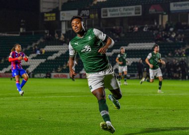 GoAL Plymouth Argyle forveti Niall Ennis (11), 18 Ekim 202 'de İngiltere' nin Plymouth kenti Home Park 'ta oynanan Papa John' s Trophy karşılaşmasında 1-0 berabere kalma golünü kutluyor.