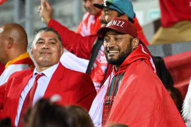 Tonga taraftarları Rugby Ligi Dünya Kupası 2021 karşılaşması öncesinde Tonga ve Papua Yeni Gine arasında 18 Ekim 202 'de St Helens, İngiltere' de oynanan