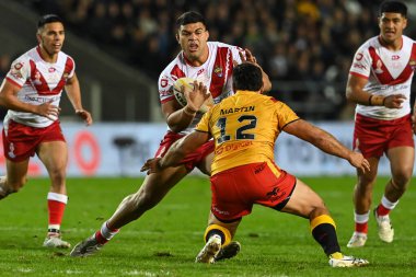 Tonga 'dan David Fifita Rugby Ligi Dünya Kupası 2021 maçında Tonga, Papua Yeni Gine' ye karşı St Helens, İngiltere 'de 18 Ekim 202' de oynanacak.