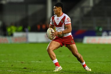 Tonga takımından Isaiya Katoa, 18 Ekim 202 'de İngiltere' nin St. Helens kentinde oynanan Rugby Ligi Dünya Kupası 2021 maçında Tonga, Papua Yeni Gine 'ye karşı oynuyor.