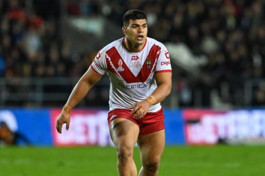 Tonga takımından David Fifita, Rugby Ligi 2021 Dünya Kupası 'nda Tonga ve Papua Yeni Gine maçını 18 Ekim 202' de St Helens, Birleşik Krallık 'ta kazandı.