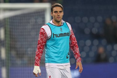 Bristol City 'den Matthew James, maç öncesi ısınma maçında West Bromwich Albion, Bristol City' ye karşı 18 Ekim 202 'de The Hawthorns, West Bromwich, İngiltere' de oynanacak.