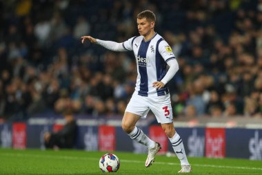Batı Bromwich Albion 'dan Conor Townsend # 3, Gök İddia Şampiyonası maçı sırasında West Bromwich Albion, Bristol City' ye karşı The Hawthorns, West Bromwich, İngiltere, 18 Ekim 202