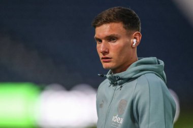 West Bromwich Albion 'dan Taylor Gardner-Hickman, West Bromwich Albion' a karşı West Bromwich Albion 'un Bristol City' ye karşı oynadığı The Hawthorns, West Bromwich, Birleşik Krallık 'ta 18 Ekim 202' de oynanacak maç öncesinde geldi.