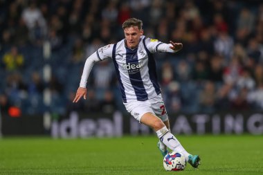 West Bromwich Albion 'dan Taylor Gardner-Hickman 18 Ekim 202' de The Hawthorns, West Bromwich, Birleşik Krallık 'ta West Bromwich Albion-Bristol City maçında topla koşuyor.