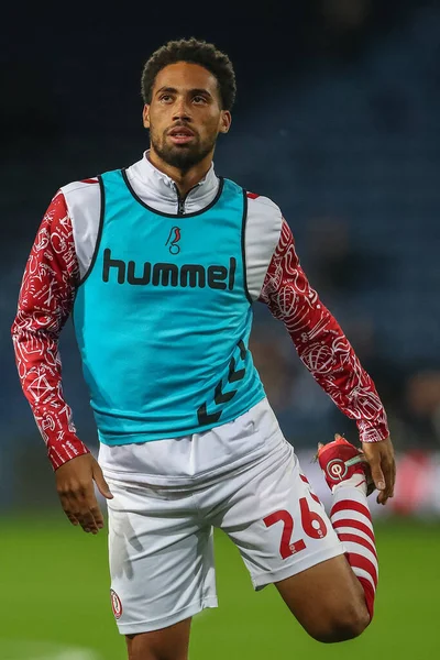 Bristol City 'den Zak Vyner, maç öncesi ısınma maçı öncesinde West Bromwich Albion, Bristol City' ye karşı The Hawthorns, West Bromwich, Birleşik Krallık 'ta 18 Ekim 202' de oynanacak.