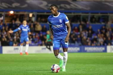 Birmingham City 'den Emmanuel Longelo 19 Ekim 202' de St Andrews, Birmingham 'da oynanan Gökyüzü İddia Şampiyonası maçında topu sürüyor.