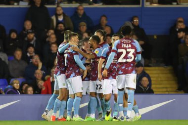 Burnley 'den Johann Guomundsson 19 Ekim 202' de Birmingham City, Birmingham 'da Burnley' e karşı oynanan Gökyüzü İddia Şampiyonası maçında 0-1 kazanma hedefini kutluyor.