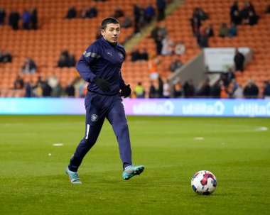 Blackpool 'dan Ian Poveda # 26, 19 Ekim 202' de Bloomfield Road, Blackpool 'da Blackpool-Hull City maçından önce ısınıyor.