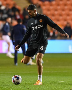Hull City 'den Tobias Figueiredo # 6 maç öncesi ısınma maçı öncesinde Blackpool vs Hull City Bloomfield Road, Blackpool, İngiltere, 19 Ekim 202
