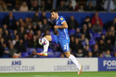 Birmingham City 'den Maxime Colin 19 Ekim 202' de St Andrews, Birmingham City ile Burnley arasındaki Sky Bet Şampiyonası maçında topu kontrol ediyor.