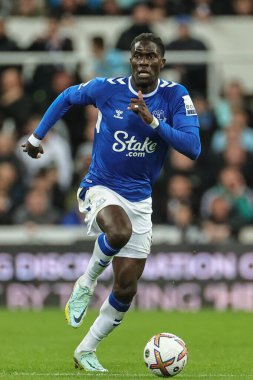 Everton 'dan Amadou Onana # 8 Premier League maçı sırasında Newcastle United Everton' a karşı St. James 's Park, Newcastle, İngiltere, 19 Ekim 202