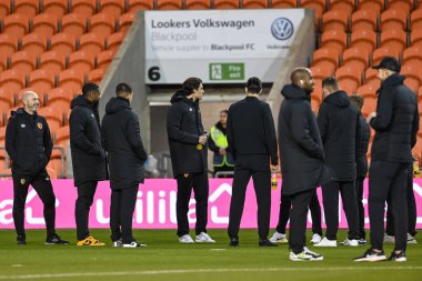 Hull City oyuncuları, 19 Ekim 202 'de Bloomfield Road, Blackpool' da oynanan Blackpool-Hull City maçının öncesinde geldiler.
