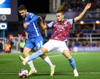 Birmingham City 'den Scott Hogan # 9 ve Burnley' den Taylor Harwood Bellis # 5 Gökyüzü İddia Şampiyonası maçında Birmingham City - St Andrews, Birmingham, Birleşik Krallık, 19 Ekim 202