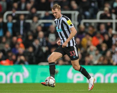 Newcastle United 'dan Dan Burn # 33 Premier League maçı sırasında Newcastle United, Everton' a karşı St. James 's Park, Newcastle, İngiltere, 19 Ekim 202