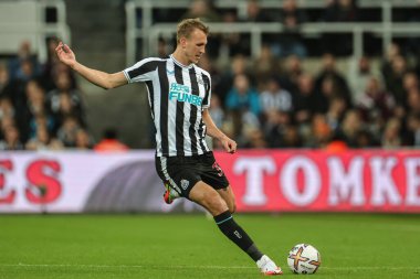 Newcastle United 'dan Dan Burn # 33 Premier League maçı sırasında Newcastle United, Everton' a karşı St. James 's Park, Newcastle, İngiltere, 19 Ekim 202