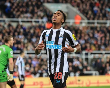 Newcastle United takımının oyuncusu Joe Willock, 19 Ekim 202 'de St. James' s Park, Newcastle 'da oynanan Premier League karşılaşmasında Newcastle United ile Everton arasındaki golü kaçırdıktan sonra tepki gösterdi.