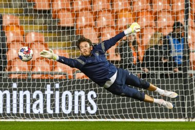 Blackpool 'dan Chris Maxwell # 1. Maç öncesi ısınma maçı öncesinde Blackpool - Hull City maçı, Bloomfield Road, Blackpool, İngiltere, 19 Ekim 202