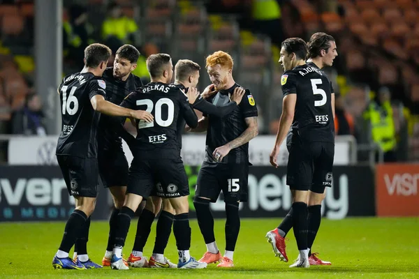 Jugadores Hull City Felicitan Ryan Woods Después Primer Gol Durante — Foto de Stock