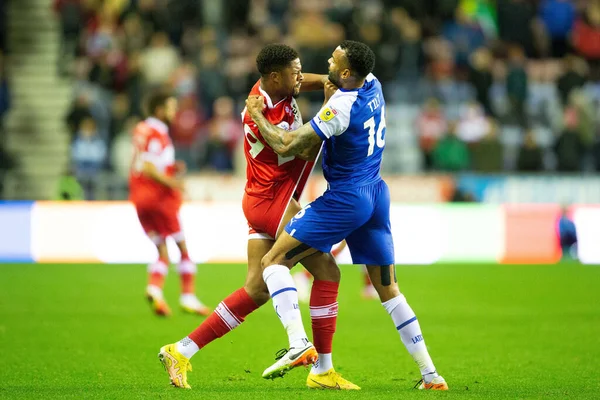 Chuba Akpom Middlesbrough Curtis Tilt Wigan Athletic Vienen Golpes Durante —  Fotos de Stock
